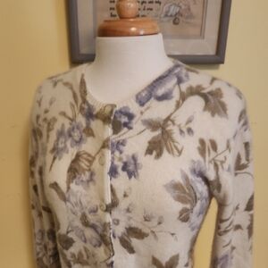 Beautiful Vintage Angora Lamb's Wool Sweater Floral Cardigan